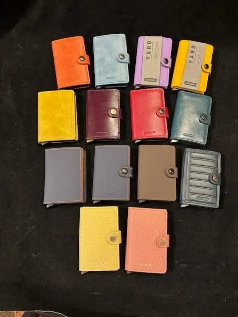 card cases Leather card cases at Stefan Mann in Scottsdale, Arizona